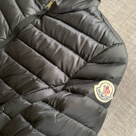 Authentic Moncler Agate Quilted Puffer Jacket - Picture 3 of 5